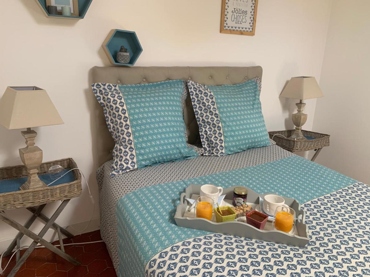 Un Soir Sous Les Etoiles Bed & Breakfast Châteauneuf-de-Gadagne Екстериор снимка